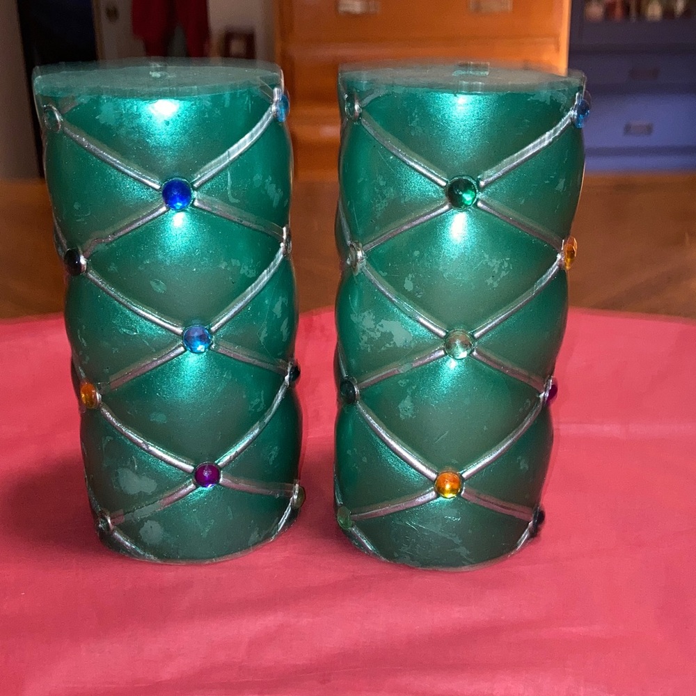 Elegant Metallic Green Candles with Gem Accents